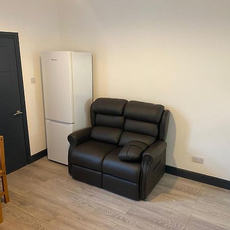 Houghton Guest House 1 Stoke-on-Trent Екстериор снимка