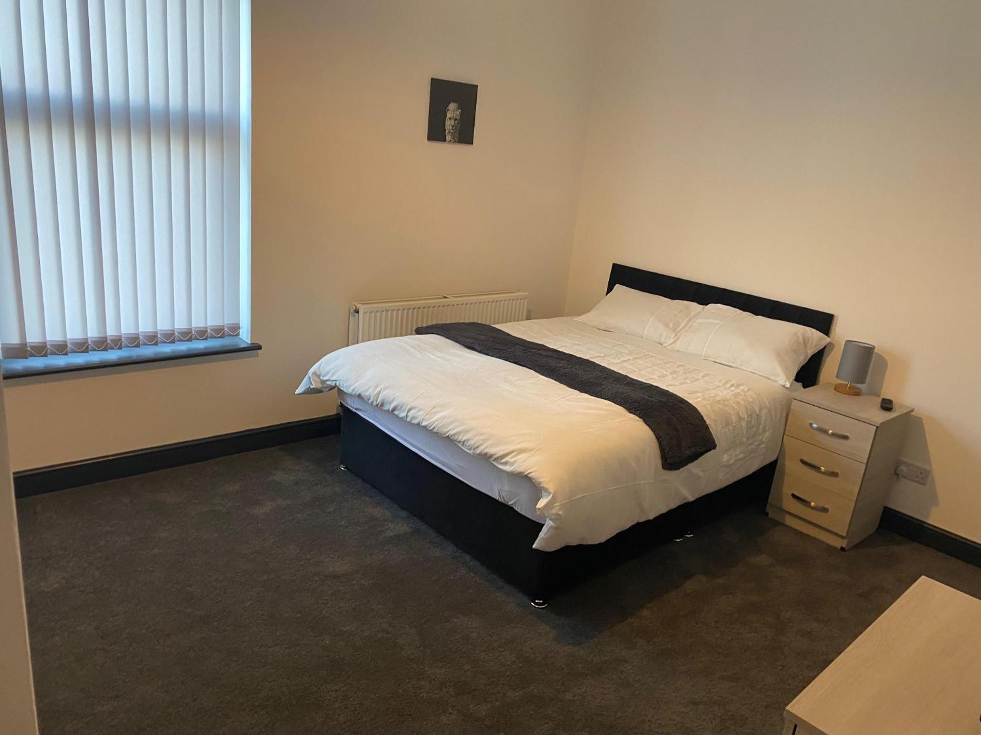 Houghton Guest House 1 Stoke-on-Trent Екстериор снимка