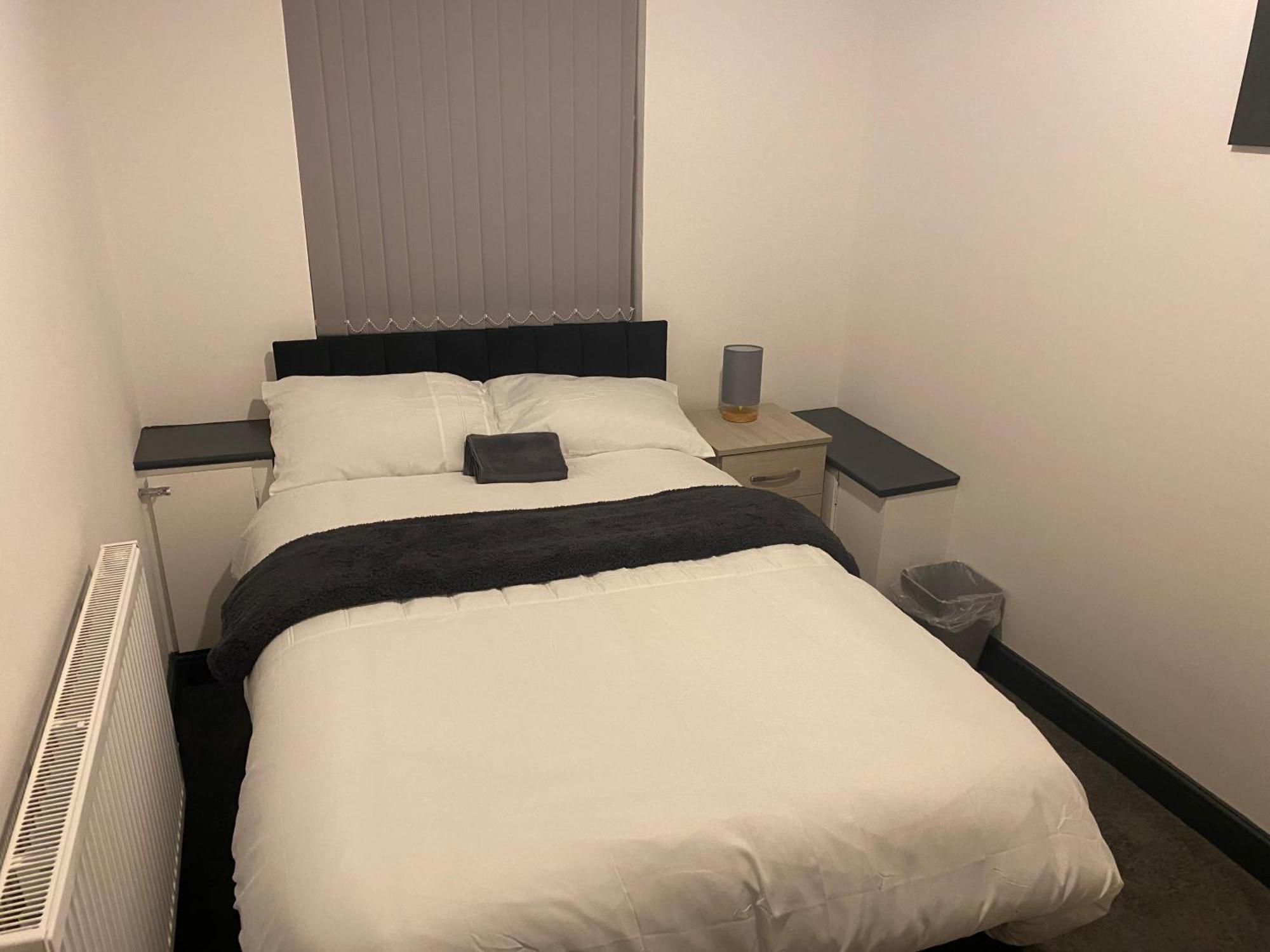 Houghton Guest House 1 Stoke-on-Trent Екстериор снимка