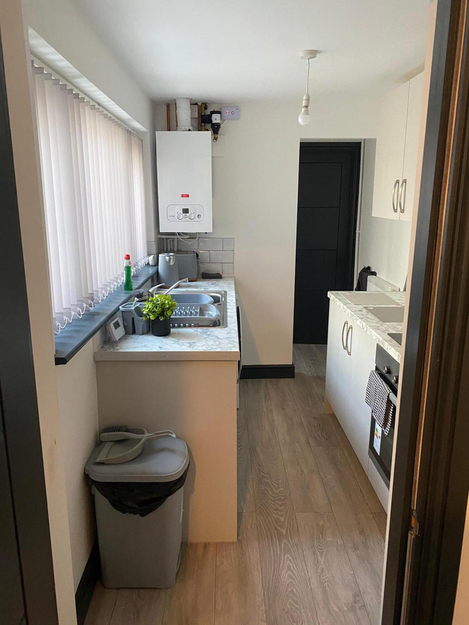 Houghton Guest House 1 Stoke-on-Trent Екстериор снимка