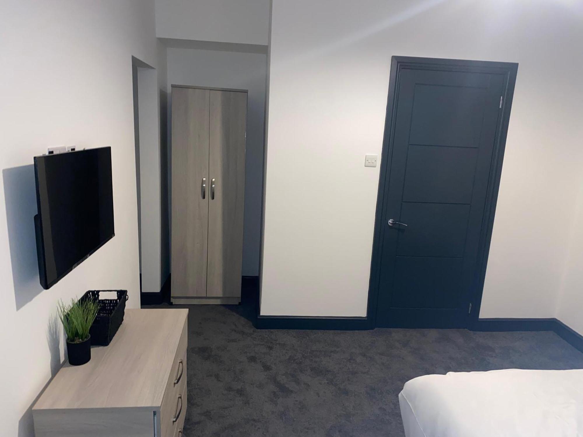 Houghton Guest House 1 Stoke-on-Trent Екстериор снимка