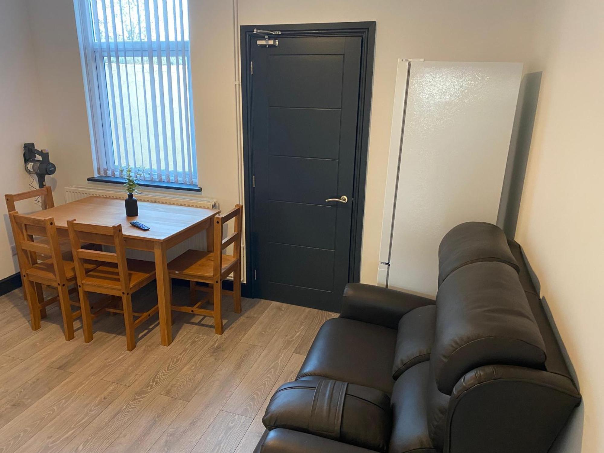 Houghton Guest House 1 Stoke-on-Trent Екстериор снимка