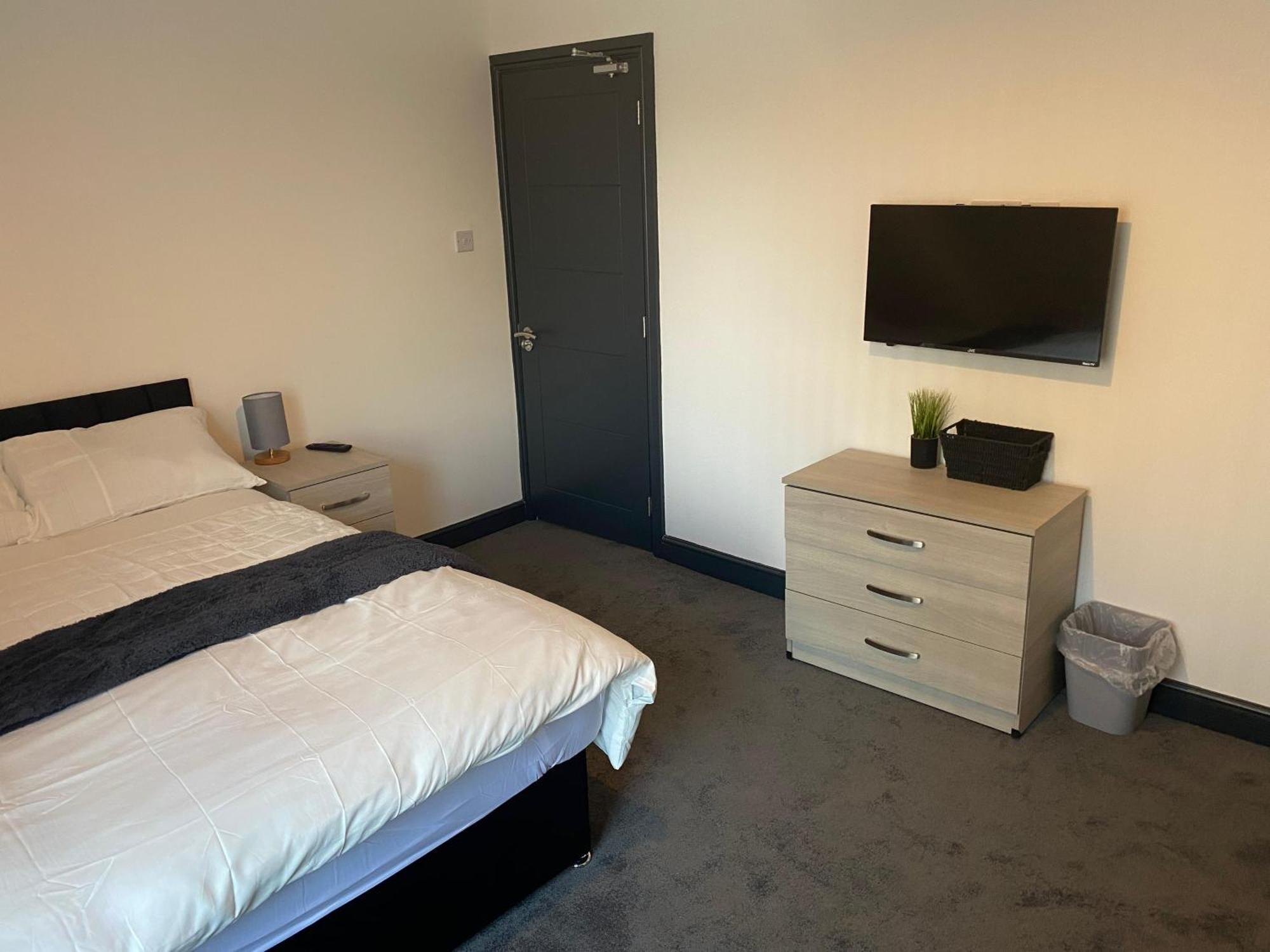 Houghton Guest House 1 Stoke-on-Trent Екстериор снимка
